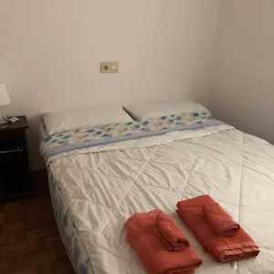  Appartamento Doble En Figueres Con Bano Compartido Spagna