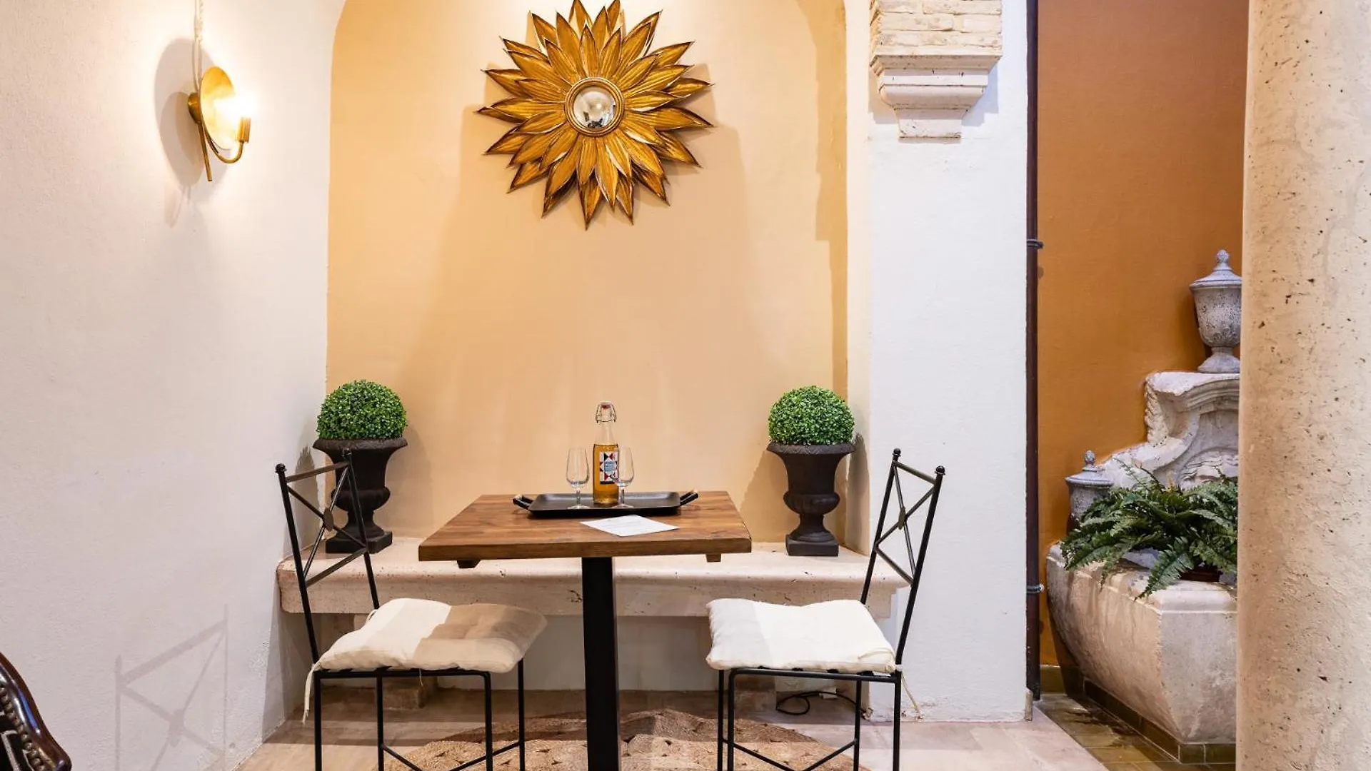 Teatro Suites Malaga Apartment